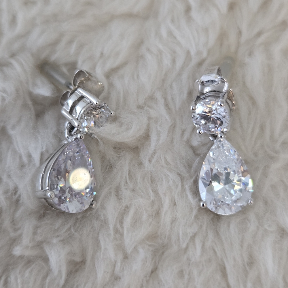 NWOT - NADRI ROUND & PEAR CZ DROP EARRINGS